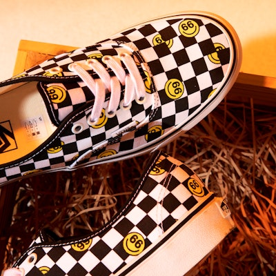 Vans Wallpaper Authentic Smiley 'Black White' VN000EE3BP9 Sizing Vans Wallpaper Authentic Smiley 'Black White' VN000EE3BP9