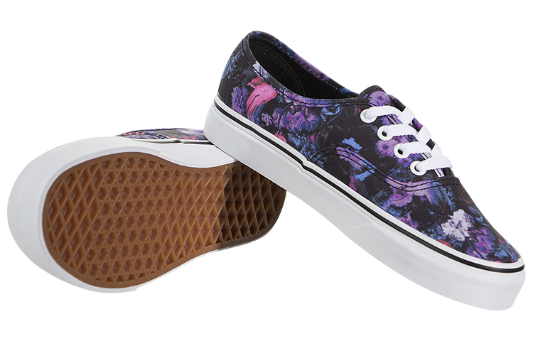 Shop Vans Authentic 'Bunga Berpintal' VN0A2Z5IT7R