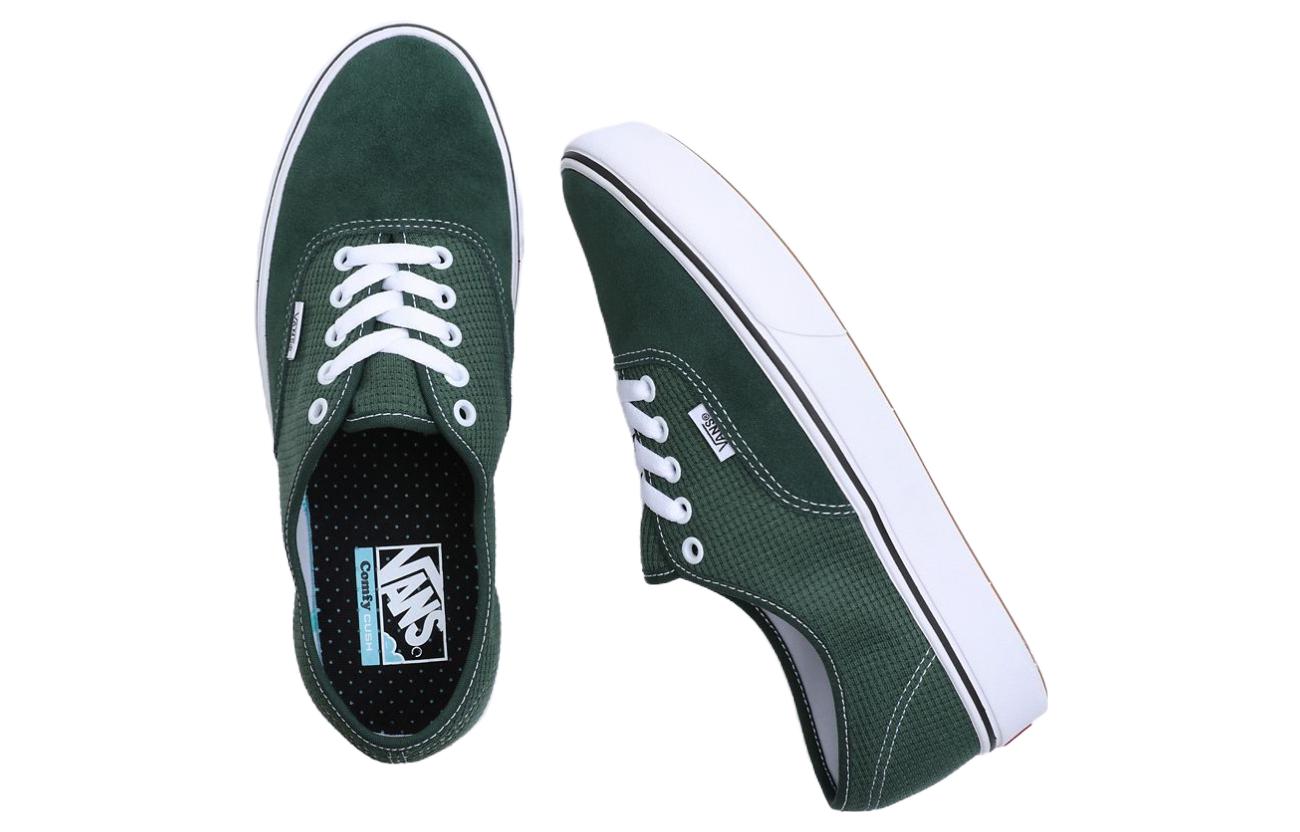 Shop Vans Authentic Comfycush“绿色” 运动鞋 VN0A4BVVBD6