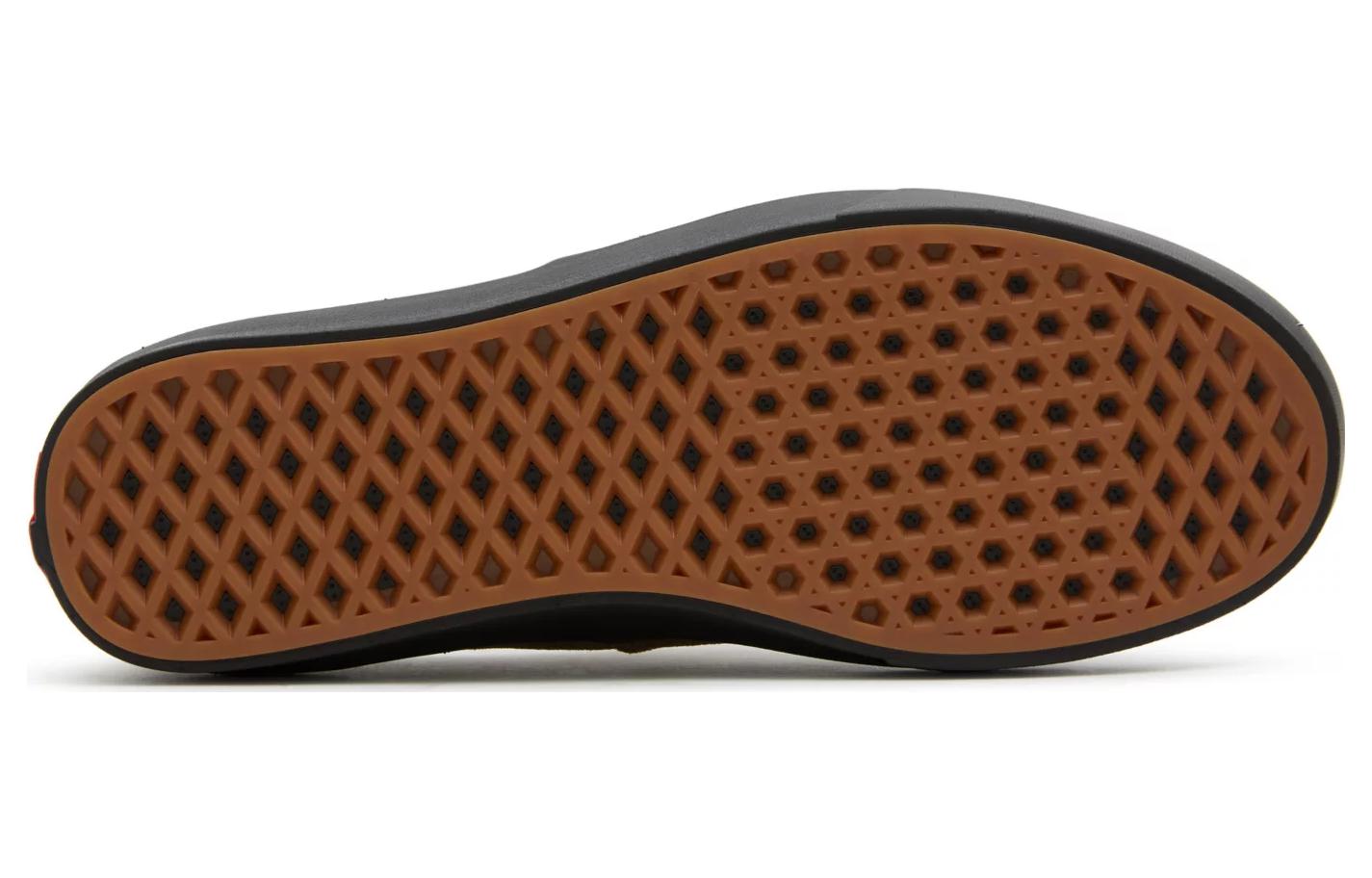 Shop Vans Authentic ComfyCush麂皮鞋'棕色' VN0A4BVVBYW