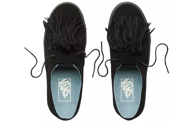 Shop Vans オーセンティック フリンジ (ブラック) VN0A3TK7BKA
