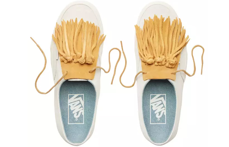 Shop Vans Authentic Fringe ''Bianco Neve'' VN0A3TK7U6E