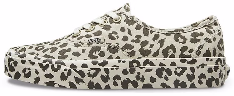 women-vans-authentic-leopard-vn-0-a38-emop-5