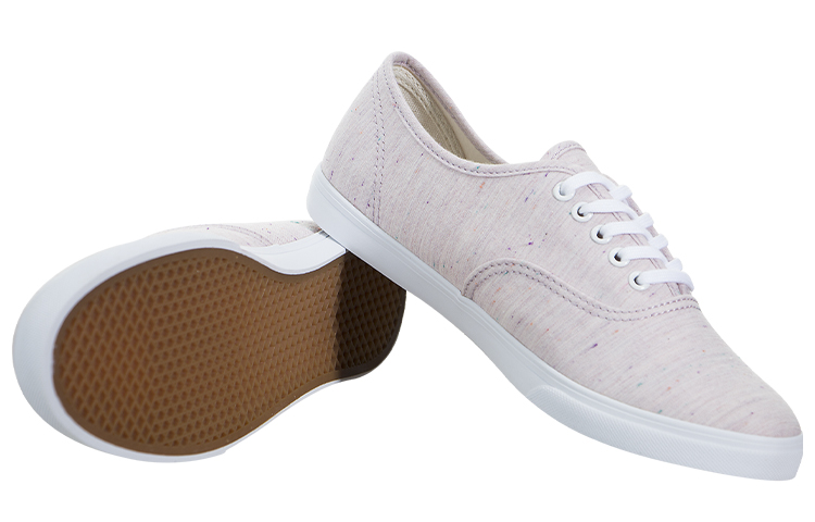 Shop Vans Authentic Lo Pro 浅紫色 VN0A32R4MT5