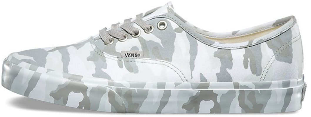Vans Authentic Cetakan Mono Snow Camo VN0A38EMOP7 Buy Vans Authentic Cetakan Mono Snow Camo VN0A38EMOP7