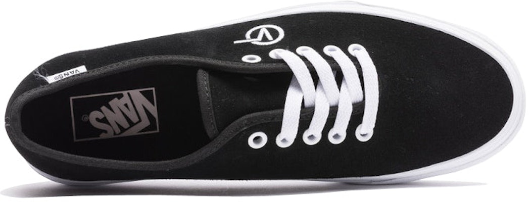 반스 어센틱 스웨이드 원피스 블랙 (Vans Authentic Suede One Piece Black) VN0A3XIMS4M Lookbook 반스 어센틱 스웨이드 원피스 블랙 (Vans Authentic Suede One Piece Black) VN0A3XIMS4M