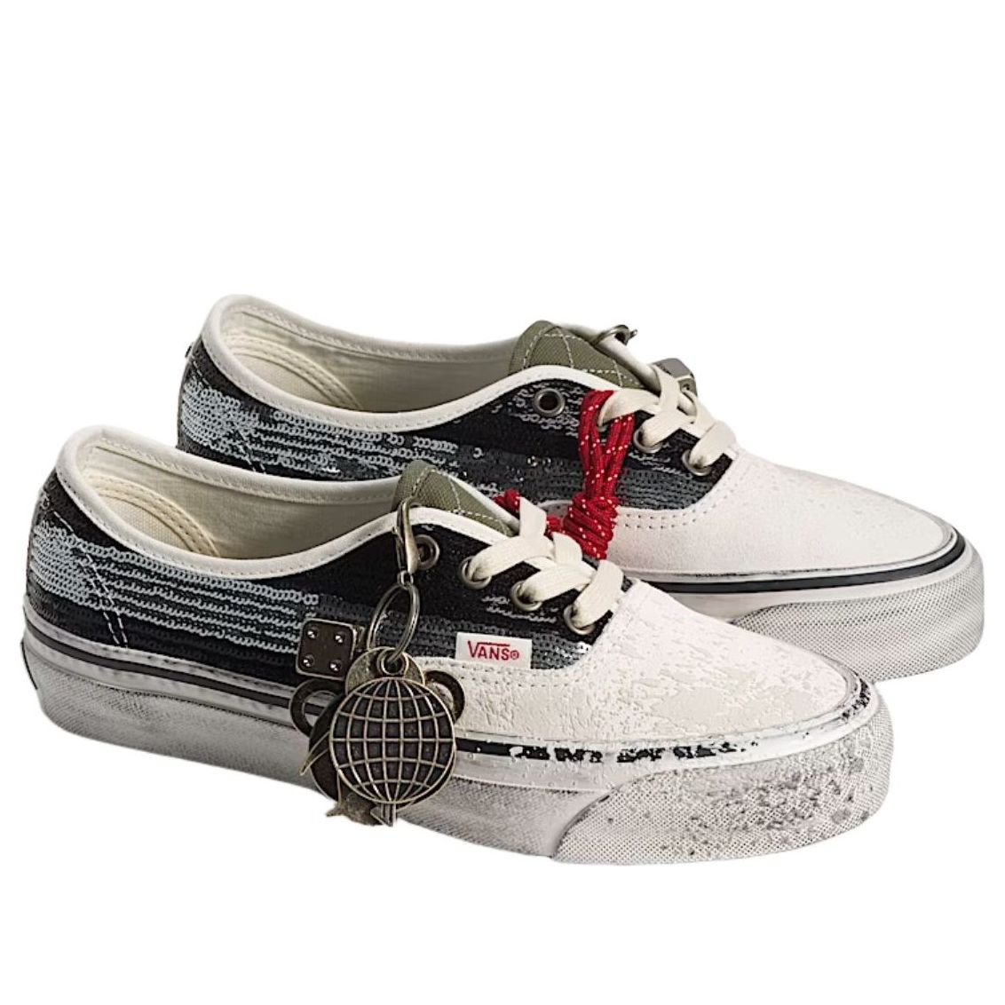 Order Vans Authentic Premium ''Hitam Putih'' VN000DB8MCG