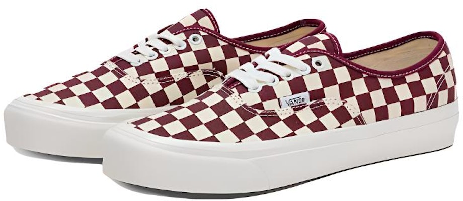 Vans Authentic Pro '紫红色棋盘格'鞋款 VN0A3479OM2 Shop Vans Authentic Pro '紫红色棋盘格'鞋款 VN0A3479OM2