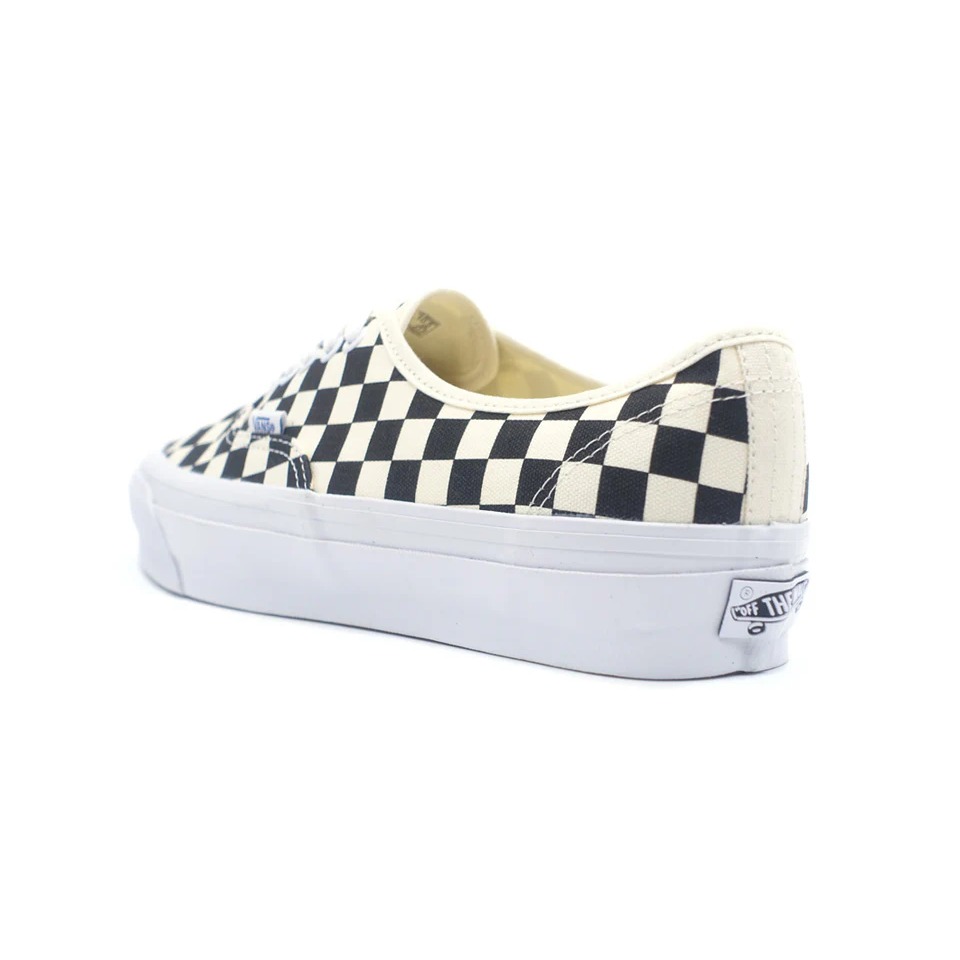 Lookbook Vans Authentic Pro '海軍藍棋盤格' VN0A347930U