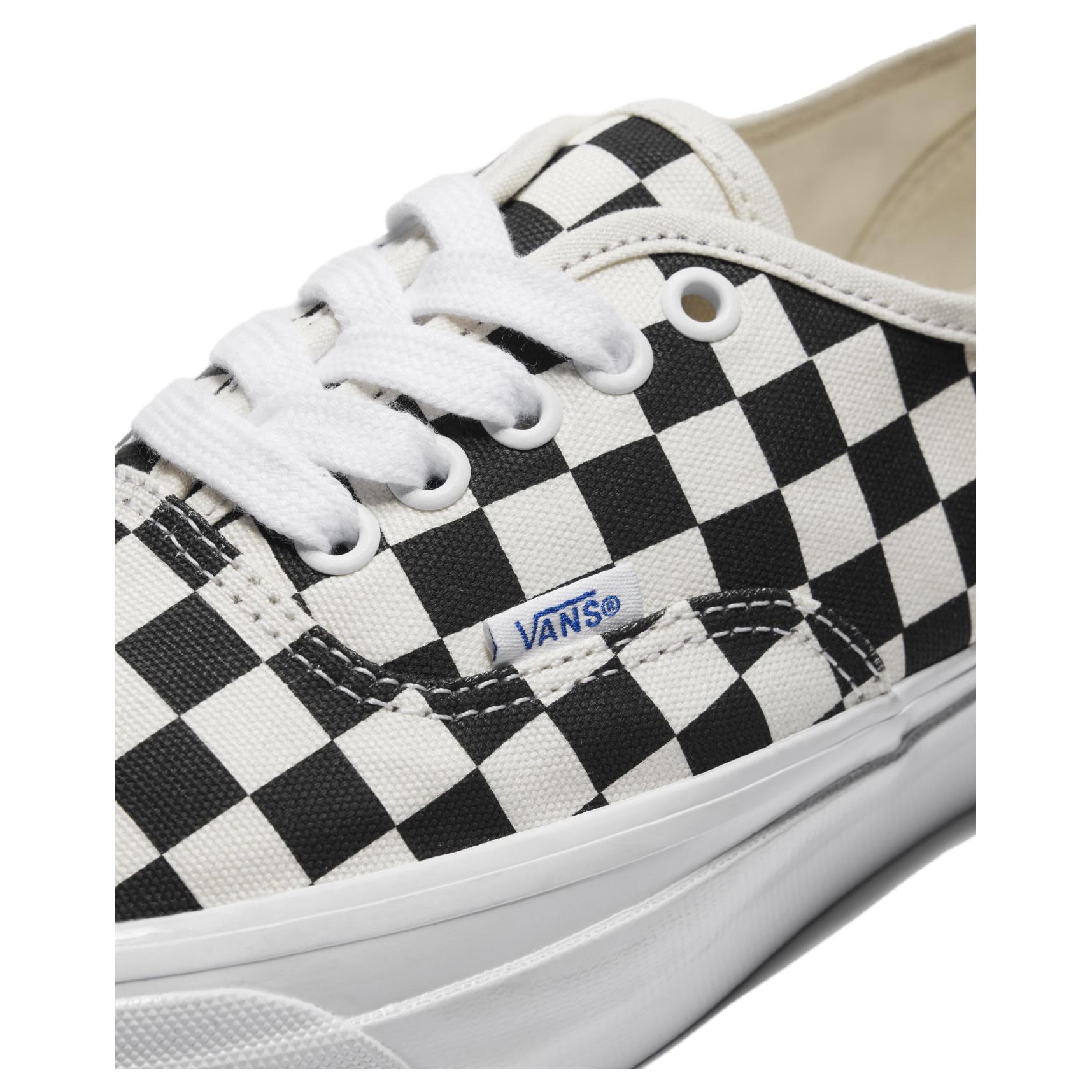 Sizing Vans Authentic Reissue 44 LX 'Checkerboard - Hitam Putih' VN000CQA2BO