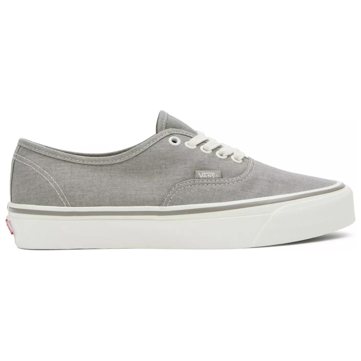 Order Vans Authentic 44 LX 经典复刻版“灰色” VN000CT7DKK