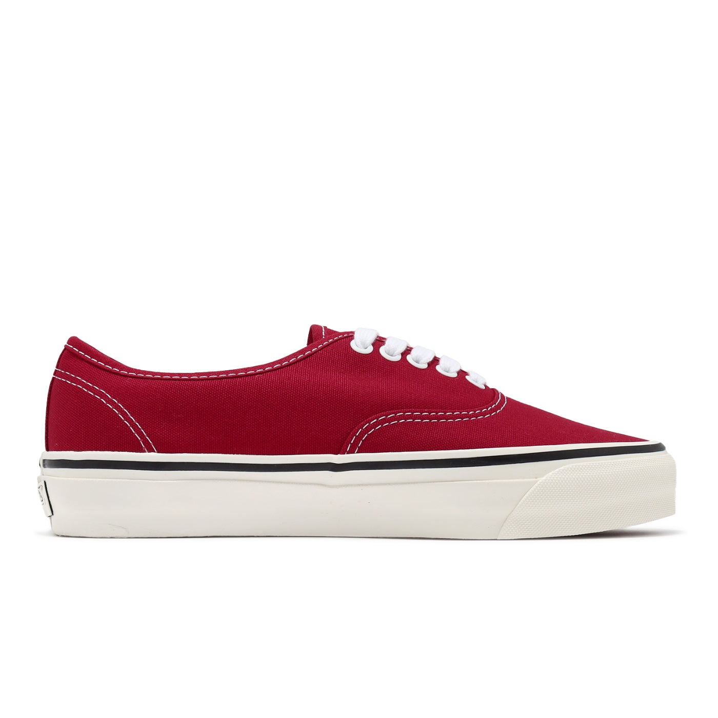 Lookbook Vans Authentic Reissue 44 LX ''Rouge Racing'' VN000CQABOP