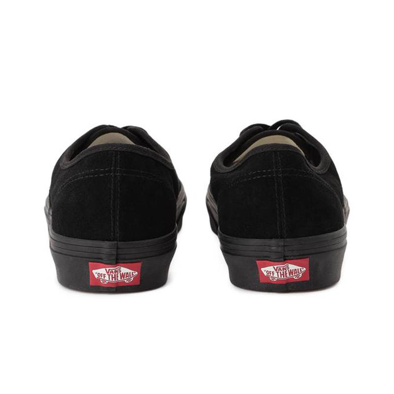 Lookbook Vans Authentic Sneakers - Belanja Sepatu Olahraga Asli & Terverifikasi Online V150101006