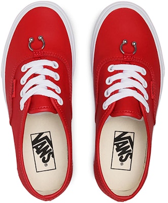 반스 어센틱 레드 스니커즈 (Vans Authentic Red Sneakers) VN0A348A40E Lookbook 반스 어센틱 레드 스니커즈 (Vans Authentic Red Sneakers) VN0A348A40E