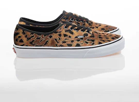 Vans Authentic Sneakers and Streetwear: Verified and Genuine Products V221301001 Vans Authentic Sneakers and Streetwear: Verified and Genuine Products V221301001