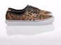 Buy Vans Authentic Sneakers dan Streetwear: Produk Sahih dan Tulen V221301001