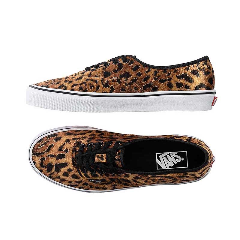 Purchase Vans Authentic Sneakers dan Streetwear: Produk Sahih dan Tulen V221301001