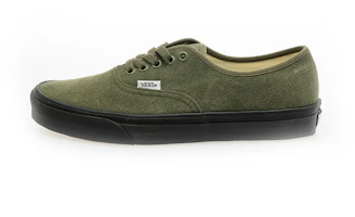 Vans Authentic Sneakers and Streetwear Apparel V160101035 Vans Authentic Sneakers and Streetwear Apparel V160101035