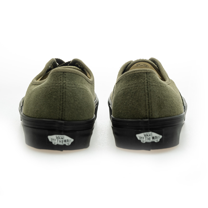 Lookbook 반스 어센틱 스니커즈 및 스트릿웨어 의류 V160101035