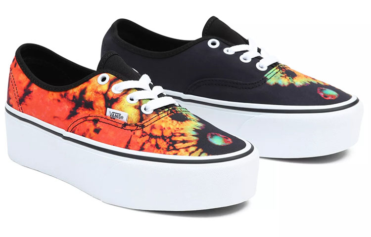 Lookbook Vans Authentic Stackform 'Paradoxical' zapatillas plataforma. VN0A4BVOBML