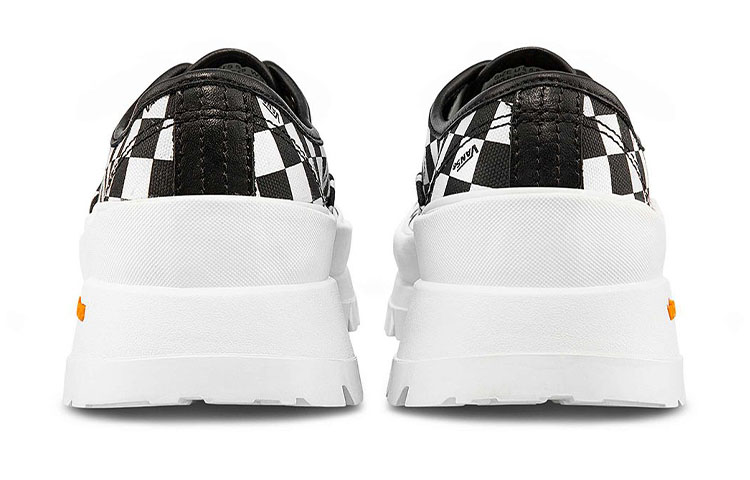 Purchase 반스 어센틱 비브람 LX (블랙/화이트) VN0A5HZU8GM