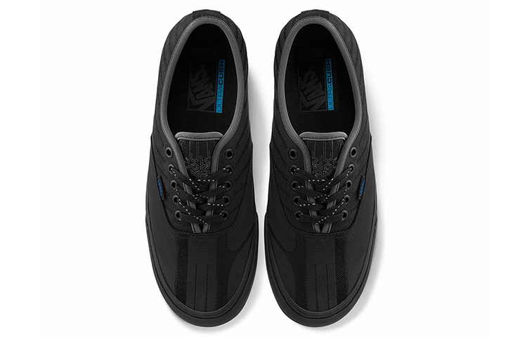 Shop Vans Authentic VLT LX '隐形黑' VN0A4CS46CG