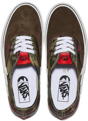 Aape x Vans Authentic 小閃電 減震 低筒 滑板鞋 男女同款 綠色迷彩 Shop Aape x Vans Authentic 小閃電 減震 低筒 滑板鞋 男女同款 綠色迷彩
