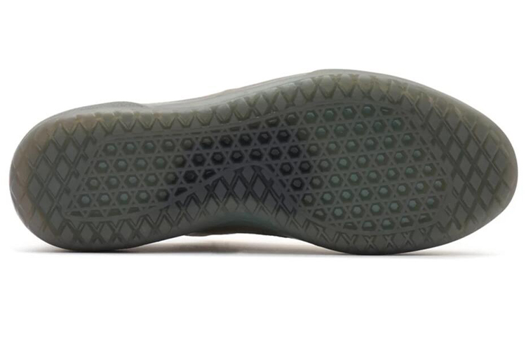 Shop Vans Ave 透气耐磨防滑低帮休闲滑板鞋 棕绿配色 VN0A5JIB9BD