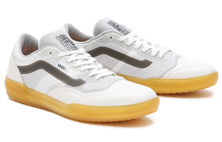 Lookbook Vans Aveニット (白/グレー/黄) VN0005UW9DH