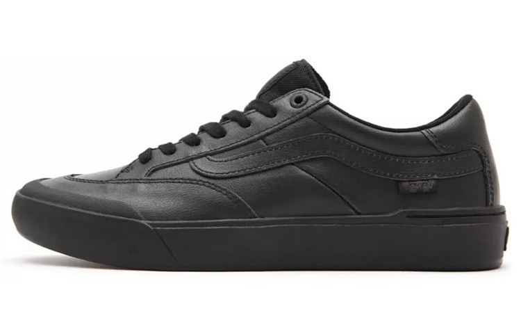 Buy Vans Berle 'Hitam Triple' VN0A5JIJ9BK