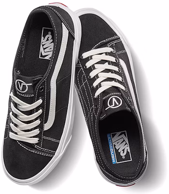 Vans Bess Ni 低幫 板鞋 男女同款 黑色 Shop Vans Bess Ni 低幫 板鞋 男女同款 黑色