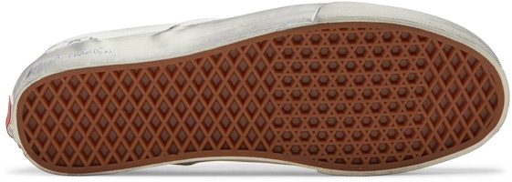 Vans Bianca Chandôn x Classic Slip-On VLT LX 'Negro Desgastado' VN0A3QXYBA21 Shop Vans Bianca Chandôn x Classic Slip-On VLT LX 'Negro Desgastado' VN0A3QXYBA21