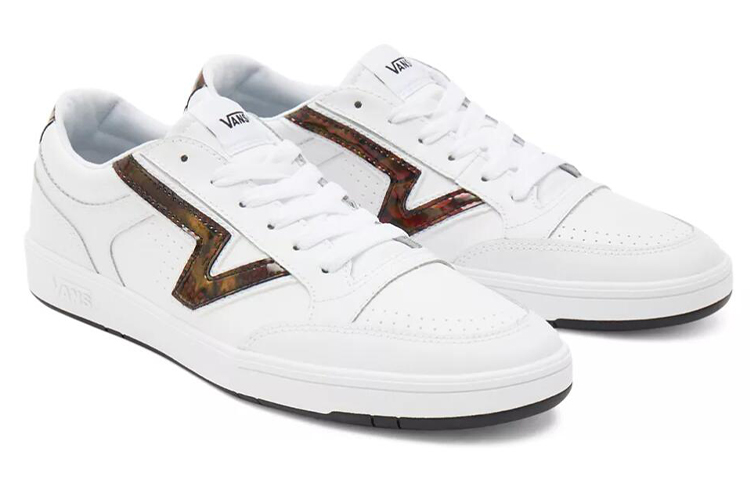 Lookbook Vans Big Reptile Lowland Comfycush Putih VN0A4TZY9O9