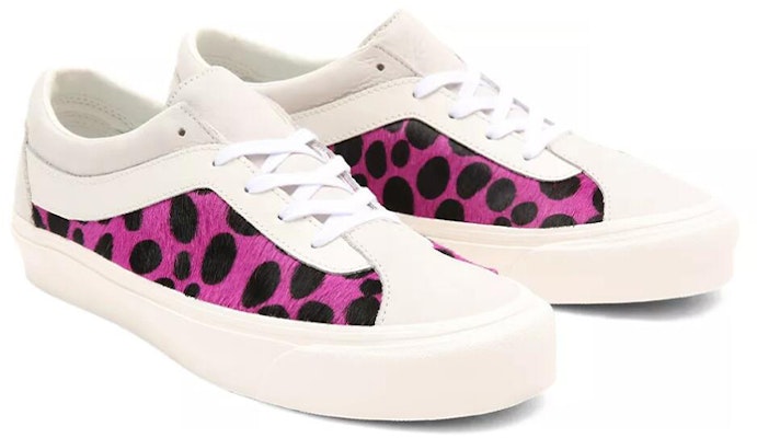 Vans 達爾麥提安 Bold NI 防滑耐磨 低幫 板鞋 男女同款 白紫 Lookbook Vans 達爾麥提安 Bold NI 防滑耐磨 低幫 板鞋 男女同款 白紫