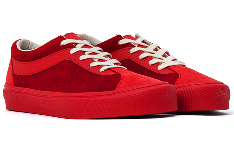 Lookbook Vans Bold Ni 'Triple Red' VN0A4U4900O