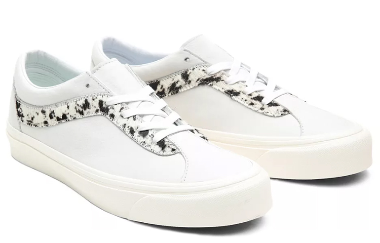 Lookbook 반스 볼드 니 "트루 화이트 포니" VN0A3WLP42N