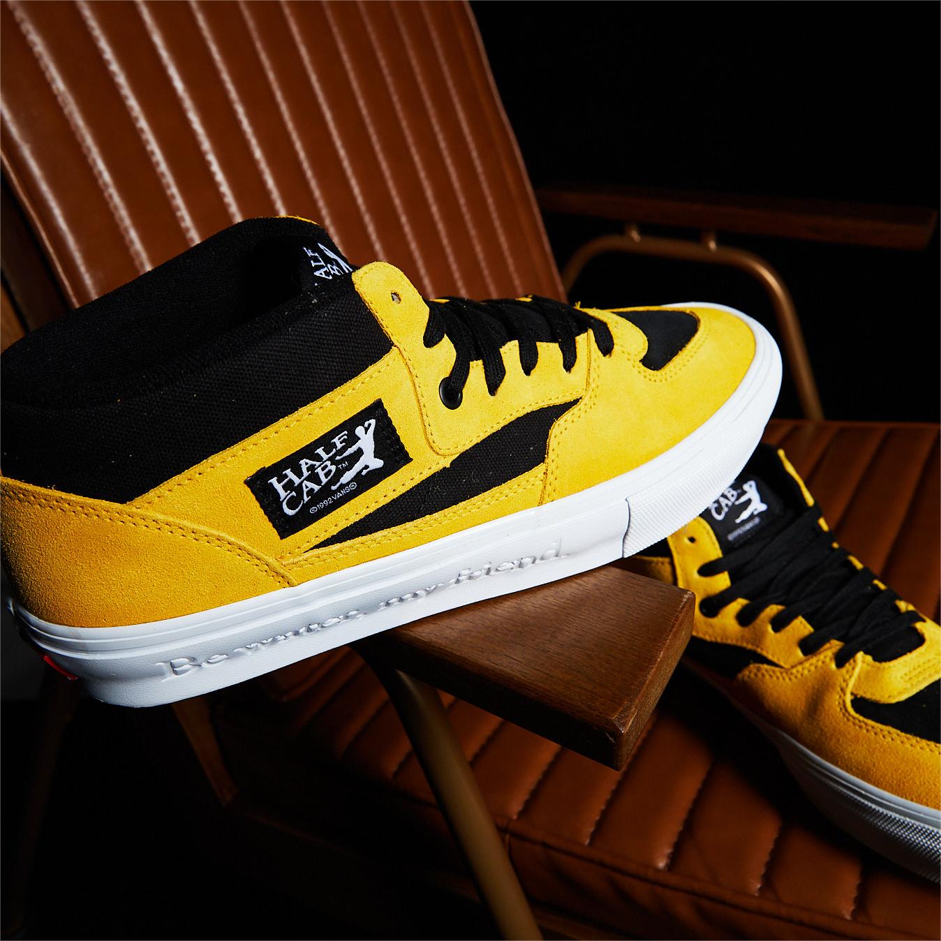 Cheap Vans Bruce Lee x Half Cab 'Amarillo Negro' VN0A5FCDY23(S-BOX)