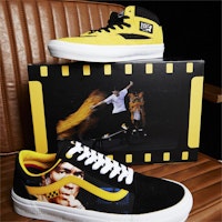 Vans Bruce Lee x Half Cab 'Kuning Hitam' VN0A5FCDY23(S-BOX) 1