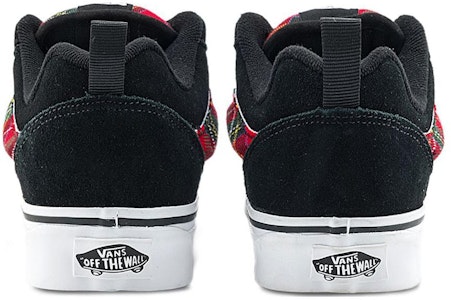 Vans 帆布 圓頭繫帶 低筒 滑板鞋 男女同款 黑色 Shop Vans 帆布 圓頭繫帶 低筒 滑板鞋 男女同款 黑色