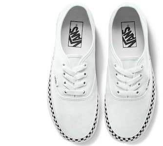 반스 체크 폭싱 오센틱 화이트 (Vans Check Foxing Authentic White) VN0A38EMVJU Lookbook 반스 체크 폭싱 오센틱 화이트 (Vans Check Foxing Authentic White) VN0A38EMVJU