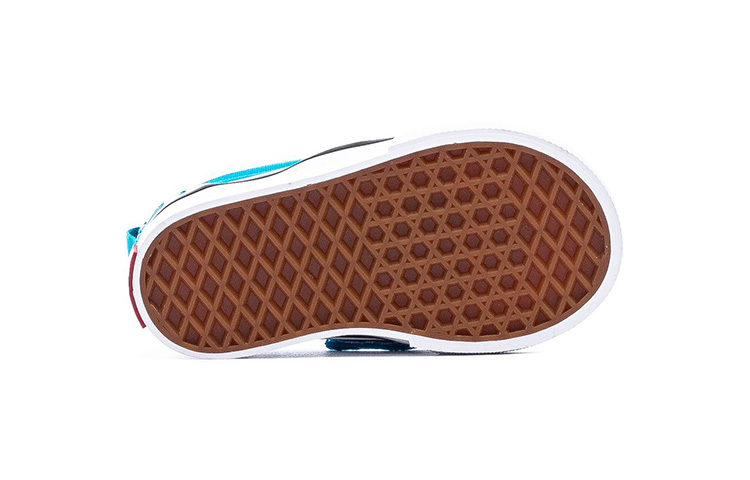 Shop Vans 格纹懒人鞋 V 蓝色款式 VN0A3488W3V