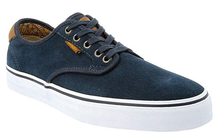 Lookbook Vans Chima Ferguson Pro Kasut Low-Top Biru-Gelap/Coklat VN0003CHJZS