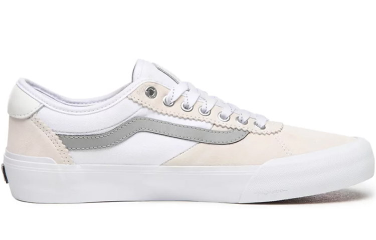 Order Vans Chima Pro 2 ''Wit Reflecterend'' VN0A3MTIW69