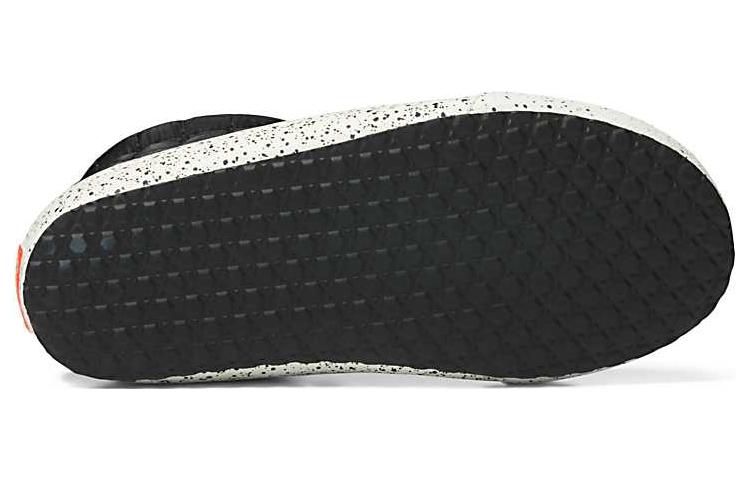 Shop Vans Chukka 'Hitam Biru' VN0A5KQBML