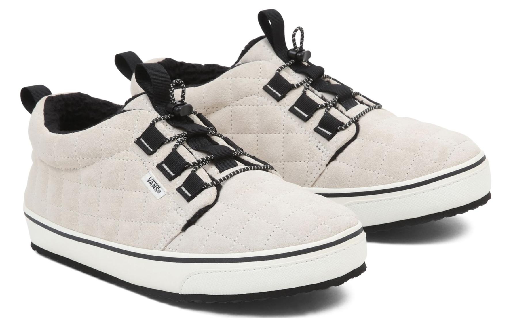 Lookbook Vans Chukka 'Kelabu Hitam' VN0A5KQWLKK