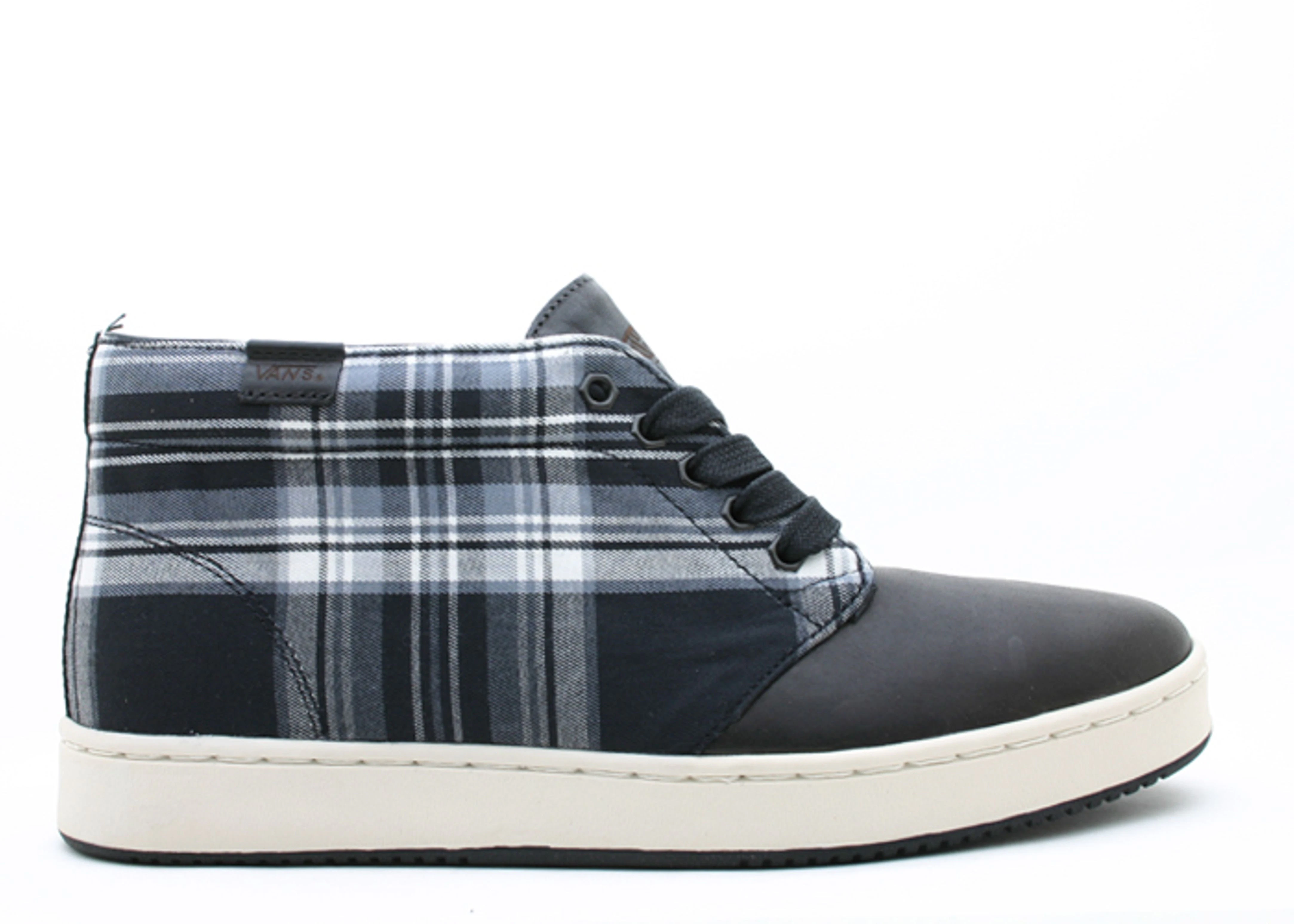 vans-chukka-boot-black-vn-0-f5-d3-m5
