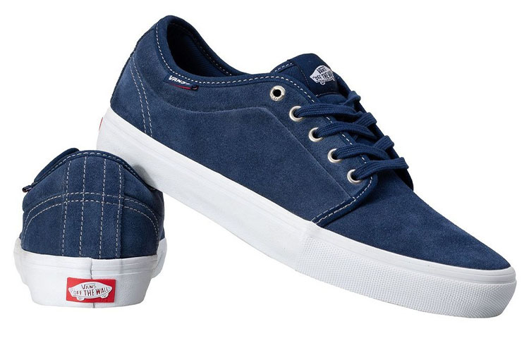 Shop Vans Chukka Low 低筒休閒板鞋 海軍藍