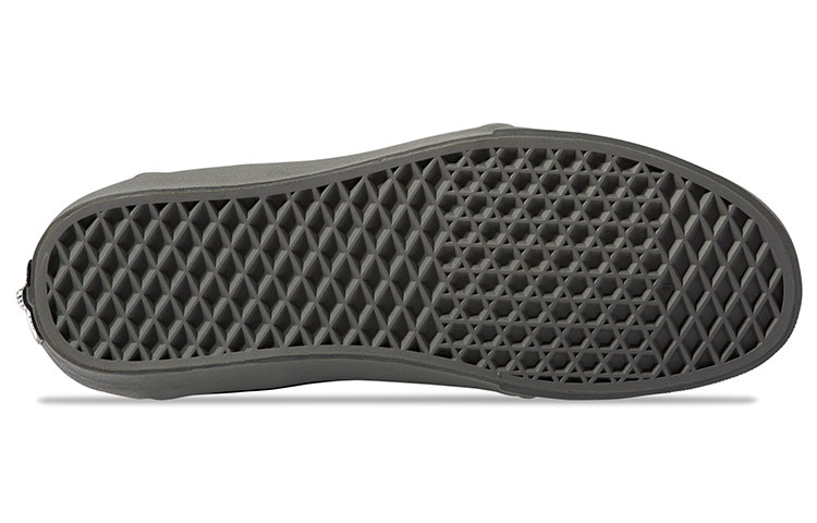 Shop Vans Chukka Low "牛仔黑色" VN000NKA7IW