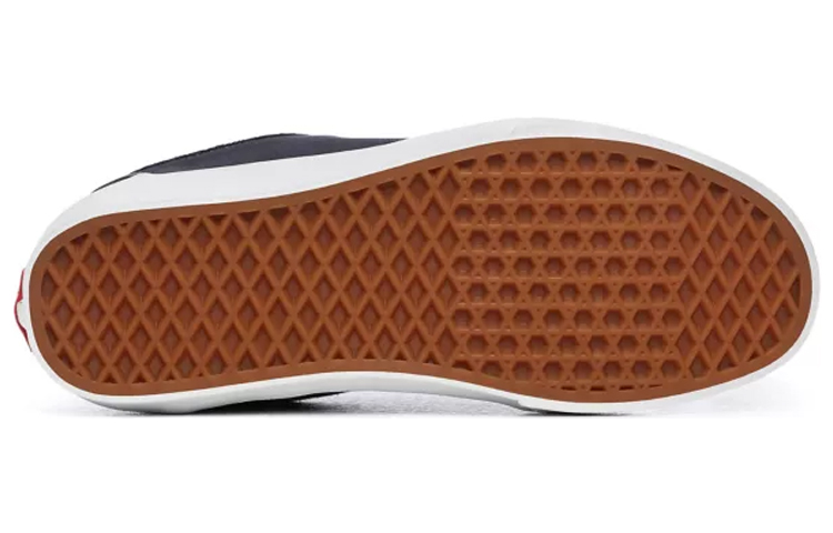 Purchase Vans Chukka Low 黑白配色 VN0A38CG0QW