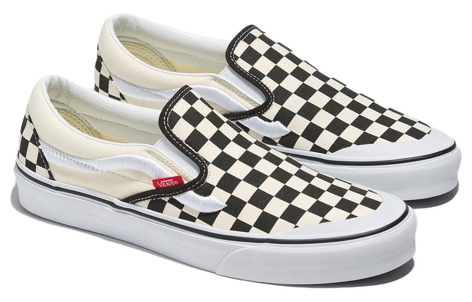 Order Vans Classic Slip-On 138 'Sidestripe - Papan Catur Hitam' VN000BW3BKC